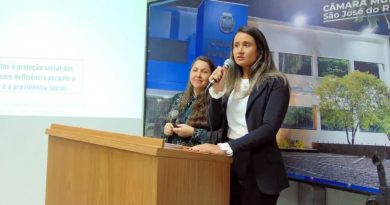 Advogadas Priscila Sampaio e Letícia Olívio abordaram os “Direitos dos Deficientes” em palestra na Câmara