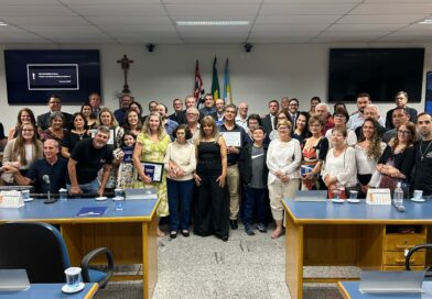 Lei Orgânica Municipal completou 35 anos de promulgação com homenagens em Solenidade na Câmara