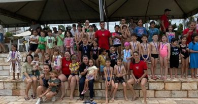 Festival Interno de Natação da AAR reuniu dezenas de atletas mirins às competições