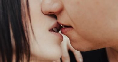 A Crônica da Semana: O Primeiro Beijo – Você lembra onde foi e com quem?