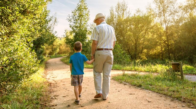 A Crônica da Semana: Mais do que ouvir, atente aos mais velhos!