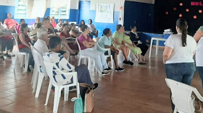 Palestra sobre ISTs foi promovida no C.C. Terceira Idade