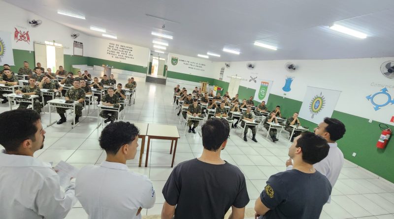Palestra sobre ISTs foi promovida por alunos de Medicina da UNIP/Rio Pardo no Tiro de Guerra