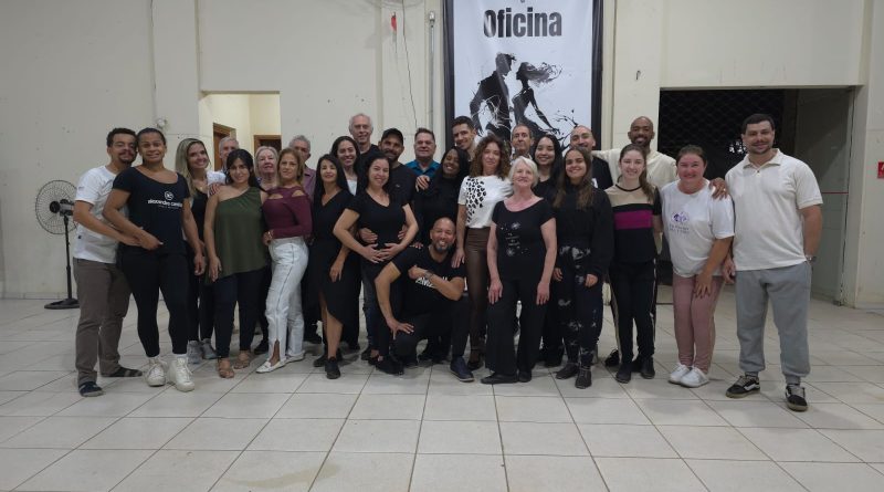 Dança de Salão: Mestre Ricardo Oliveira esteve em Rio Pardo e dividiu experiências e técnicas do Samba de Gafieira