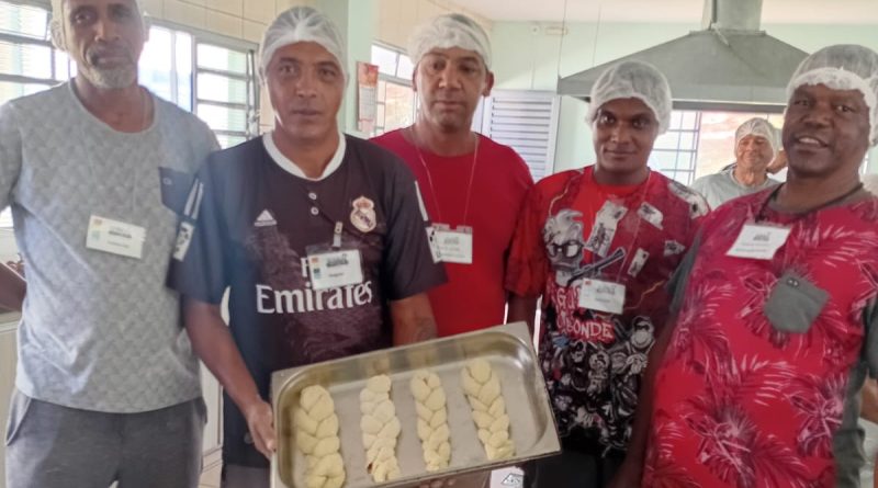 Curso de Culinária do PEVI auxilia no aproveitamento de alimentos e aprendizados junto aos internos