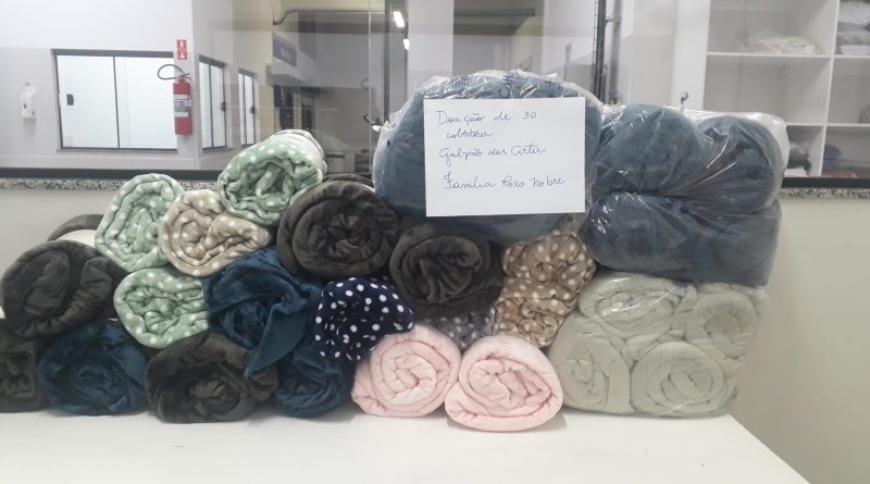 Solidariedade: Dezenas de cobertores foram doados à Santa Casa Hospital São Vicente