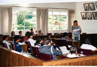 Histórias e Memórias: Há 44 anos acontecia a 1ª Sessão da Câmara Mirim – Programa continua com a “Escola do Legislativo”