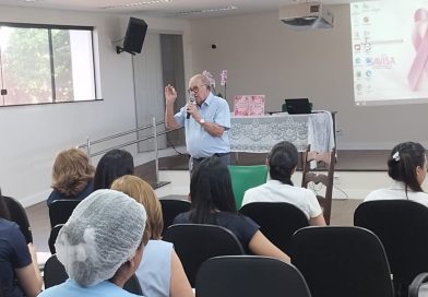 Outubro Rosa: Dr. Teixeira participou de Roda de Conversas sobre “saúde das mamas” na Santa Casa