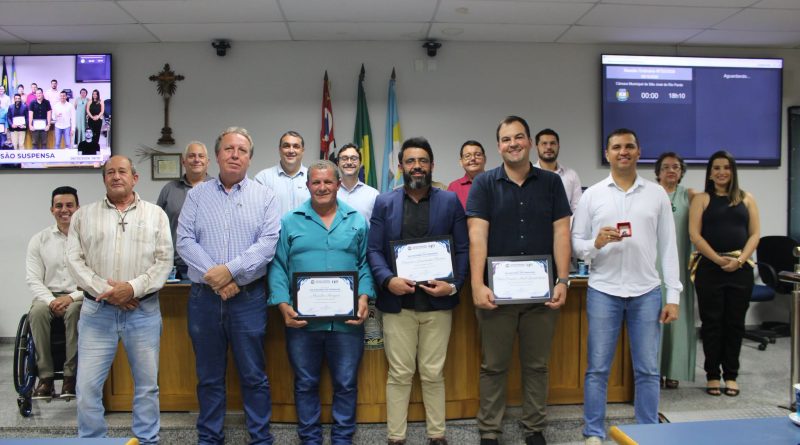 Homenagem: Dia do Vereador e Dia do Servidor Público são lembrados pela Câmara Municipal