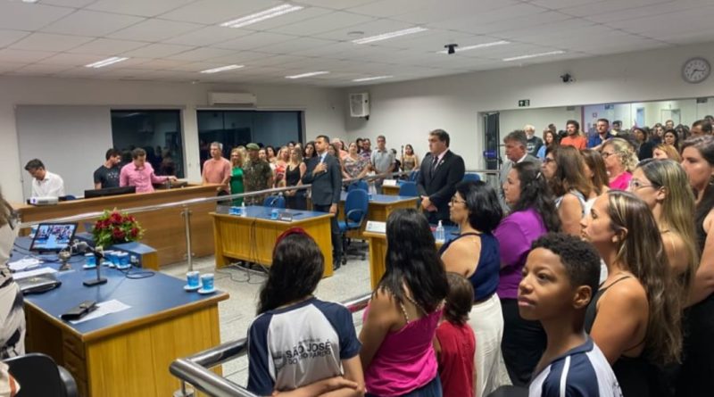 Câmara Municipal convida à Solenidade para entrega do Prêmio “Professor Paulo Freire” dias 13 e 20/10